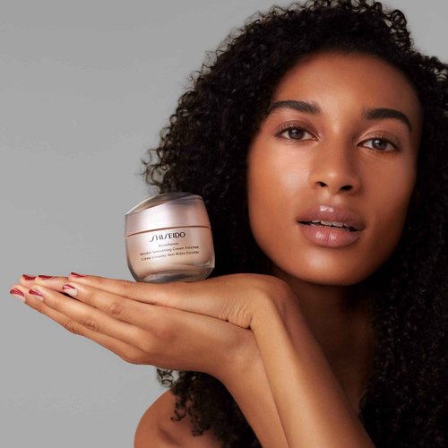 Shiseido Benefiance Wrinkle Smoothing Cream Enriched - 50 mL - Anti-Aging Moisturizer for Dry to Very Dry Skin - Visibly Corrects Wrinkles & Intensely Hydrates - Non-Comedogenic