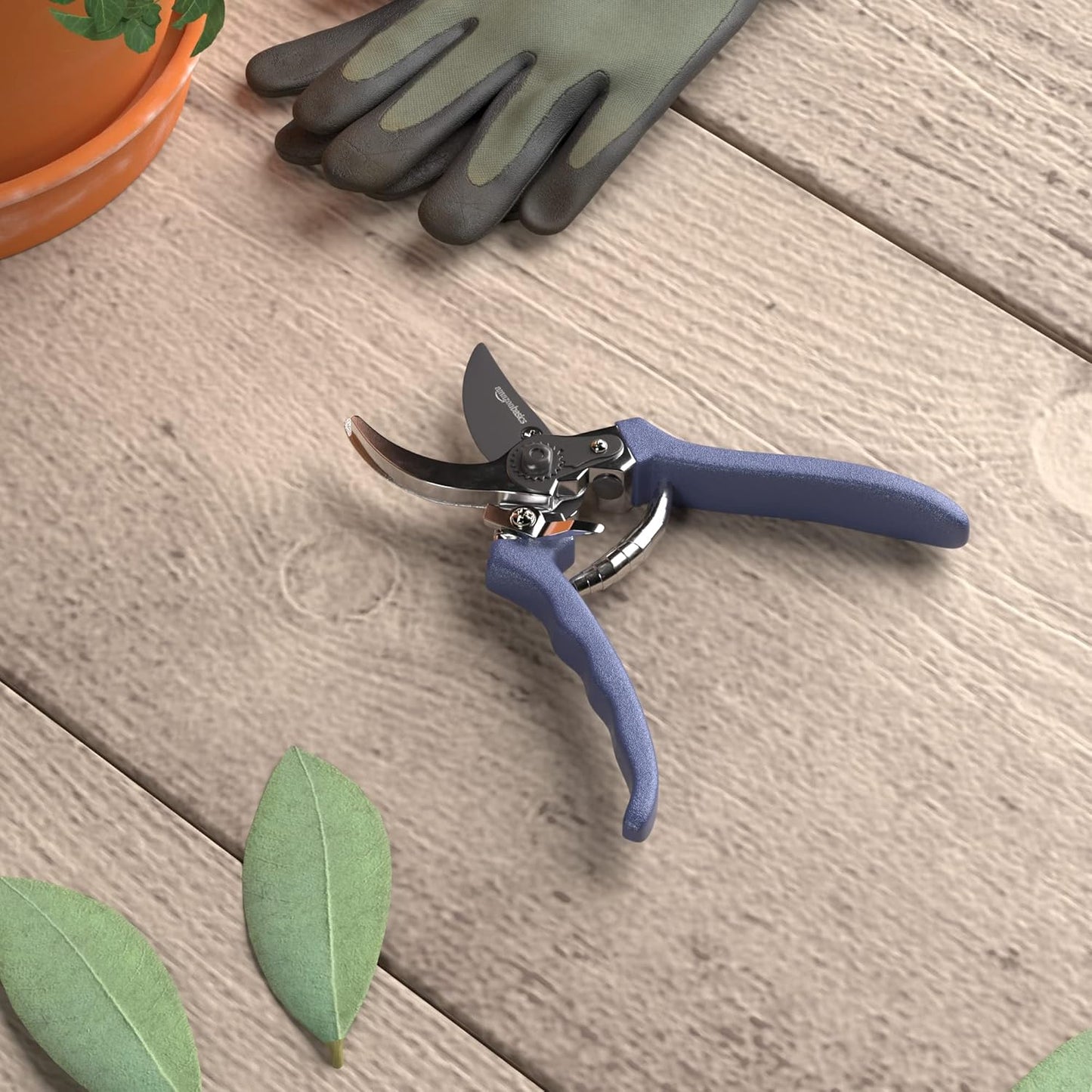 Amazon Basics Professional Hand Pruners, Garden Clippers, Pruning Shears, 8-inch Steel Bypass Garden Scissors, Blue