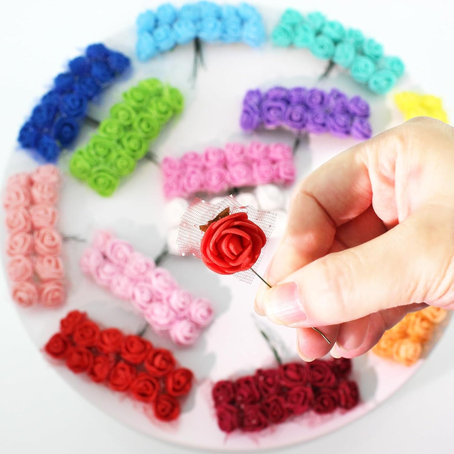 500 Pcs 0.6 Inch Mini Artificial Flowers Head Bulk 5 in 1 Set Faux Foam Fake Small Rose Tiny Baby Flores Bouquet Wreath Gift Hair Clip Home Decoration DIY Craft (White)