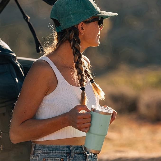 YETI Rambler 25 oz Tumbler with Handle and Straw Lid, Travel Mug Water Tumbler, Vacuum Insulated Cup with Handle, Stainless Steel, Black Forest Green