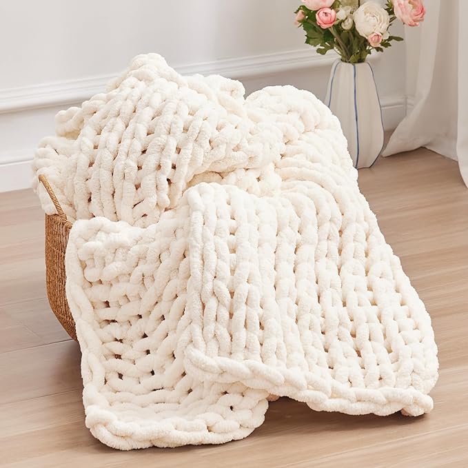Negwoo Chunky Knit Throw Blanket, 30''*40'' Knitted Throw Chenille Yarn for Bed Couch, Handmade Cream Crochet Big Thick Blanket, Machine Washable Cute Comfy Blanket for Home Decor