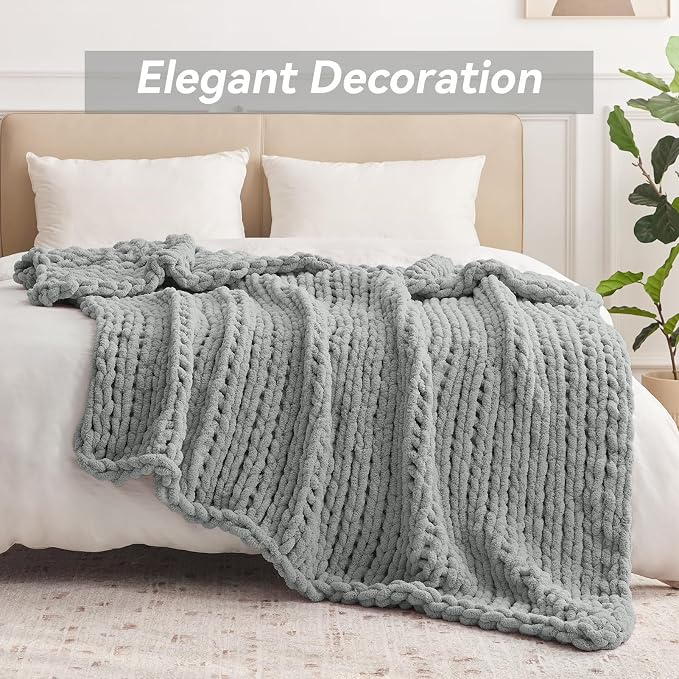 Negwoo Chunky Knit Throw Blanket, 30''*40'' Knitted Throw Chenille Yarn for Bed Couch, Handmade Light Grey Crochet Big Thick Blanket, Machine Washable Cute Comfy Blanket for Home Decor