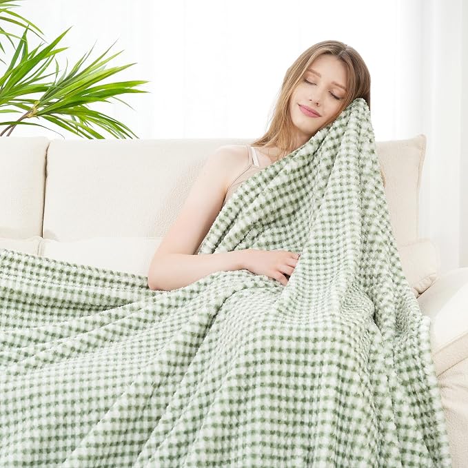 Zyrah Green and White Fleece Throws for Couch Super Soft Throw Blanket Plaid Lightweight Decorative Fuzzy Cozy Blankets for Sofa Chair Bed 40x50 Inches