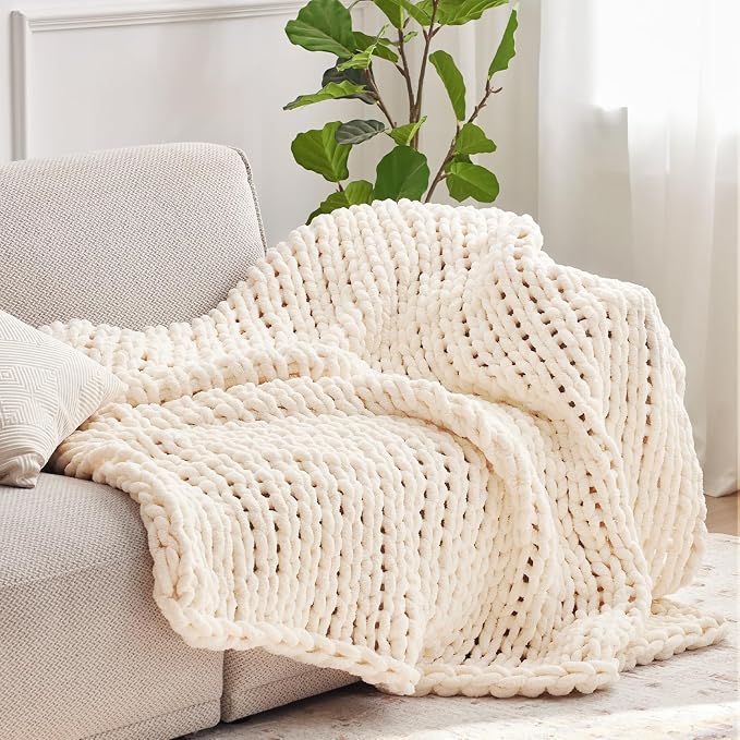 Negwoo Chunky Knit Throw Blanket, 50''*60'' Knitted Throw Chenille Yarn for Bed Couch, Handmade Cream Crochet Big Thick Blanket, Machine Washable Cute Comfy Blanket for Home Decor