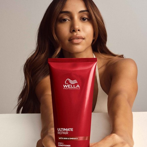 Wella Professionals ULTIMATE REPAIR Conditioner for Damaged Hair | Deeply Nourishing | Replenishes & Repairs | 16.9 Fl Oz - Packaging May Vary