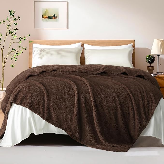 Exclusivo Mezcla Fleece Bed Blankets Queen Size, Ultra Soft, Lightweight and Fuzzy Coffee Blanket for Women, Home Decor, 90x90 Inches