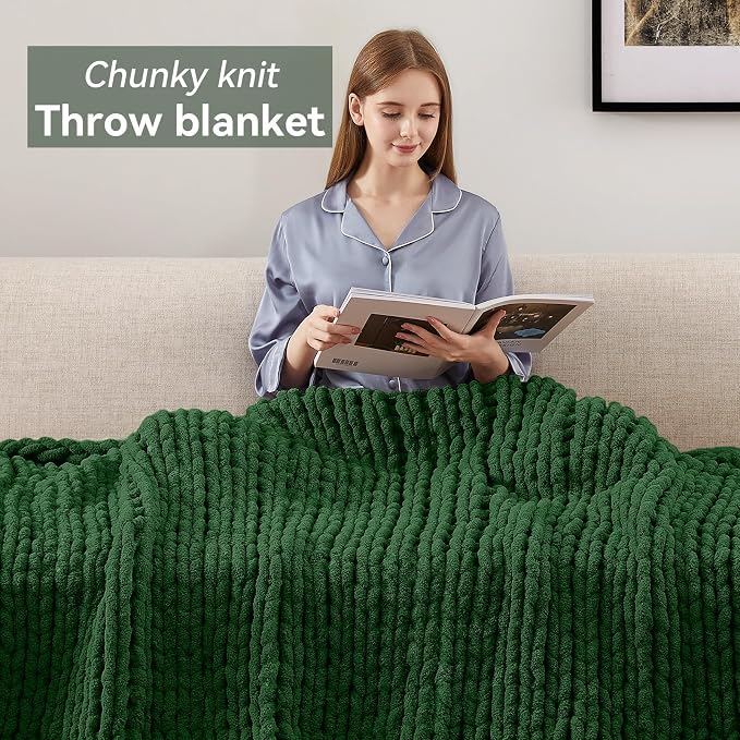 Negwoo Chunky Knit Throw Blanket, 60''*80'' Knitted Throw Chenille Yarn for Bed Couch, Handmade Grass Green Crochet Big Thick Blanket, Machine Washable Cute Comfy Blanket for Home Decor