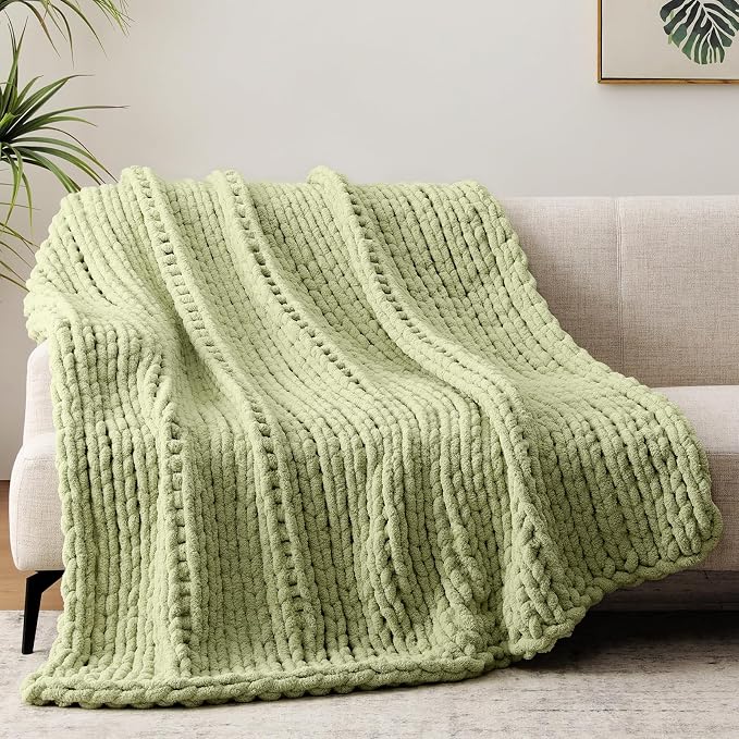 Negwoo Chunky Knit Throw Blanket, 40''*50'' Knitted Throw Chenille Yarn for Bed Couch, Handmade Light Green Crochet Big Thick Blanket, Machine Washable Cute Comfy Blanket for Home Decor