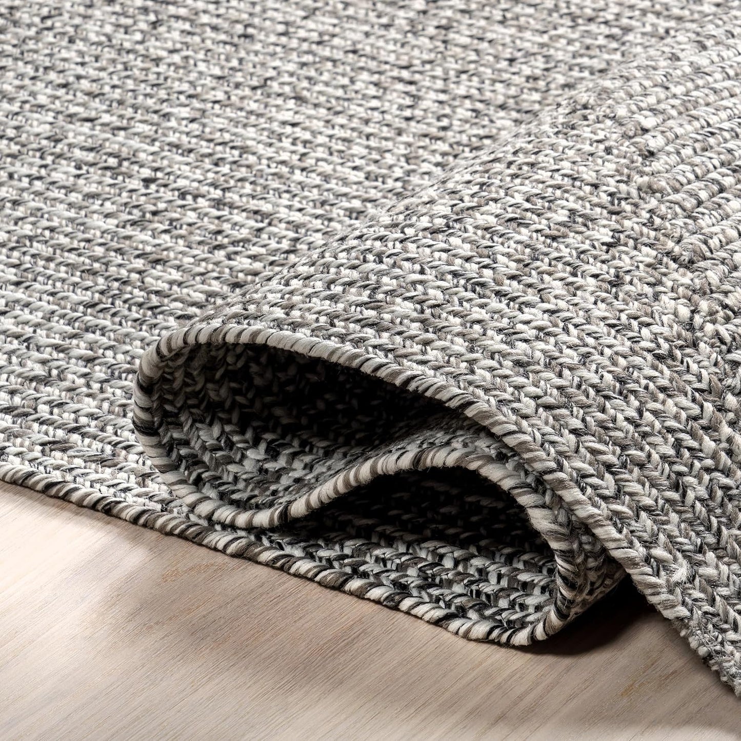 nuLOOM 5' Round Solid Hand Braided Indoor/Outdoor Area Rug, Pet-Friendly, High Traffic, Weather Resistant, for Patio, Balcony, Bedroom, Living, Dining Room, Wynn Salt and Pepper