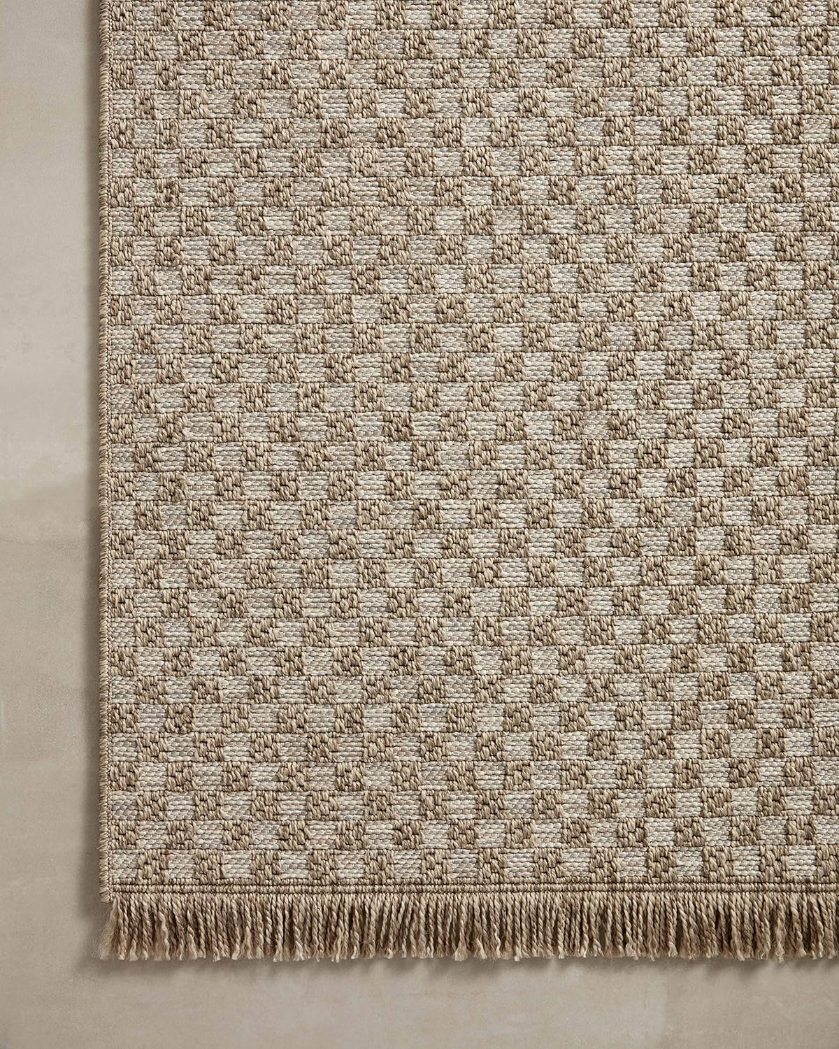 Loloi Dawn Collection Indoor/Outdoor DAW-02 Tan 7'-8" x 7'-8" Round Area Rug