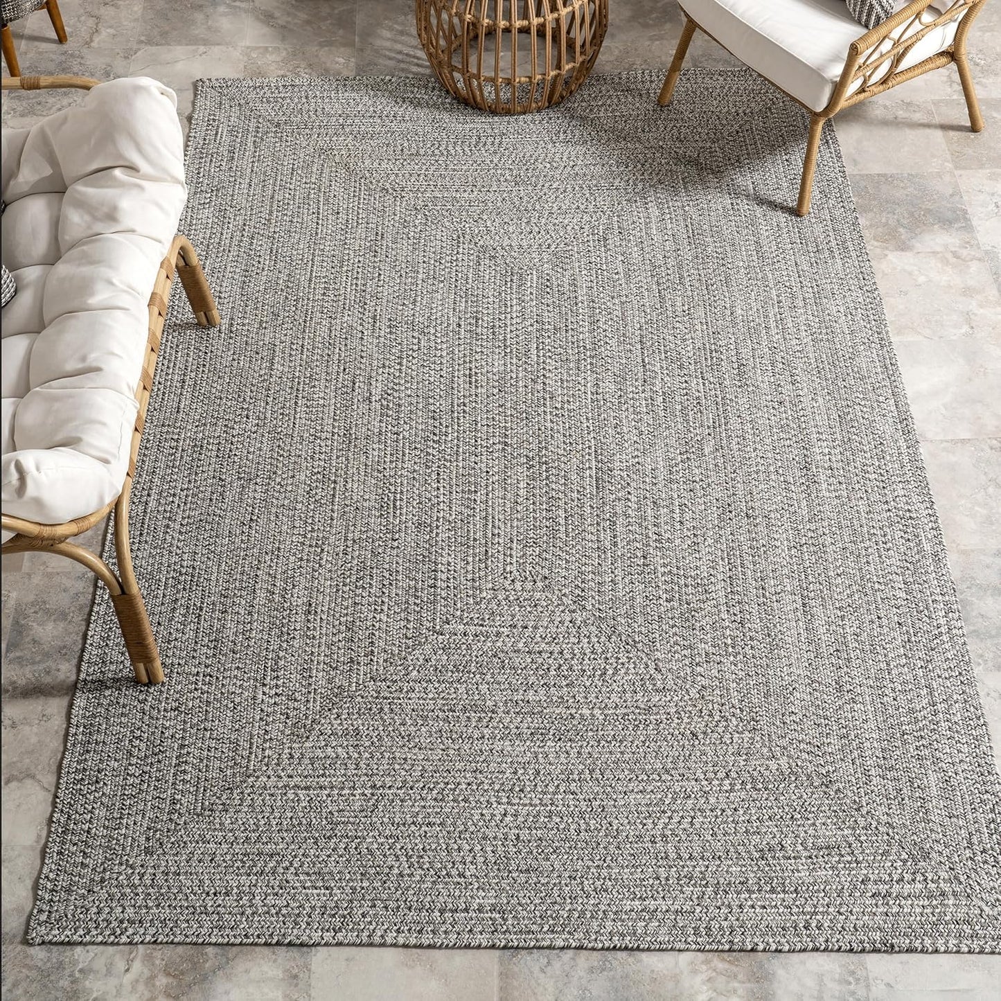 nuLOOM Oval 6' x 9' Solid Hand Braided Indoor/Outdoor Area Rug, Pet-Friendly, High Traffic, Weather Resistant, for Patio, Balcony, Bedroom, Living, Dining Room, Wynn Salt and Pepper