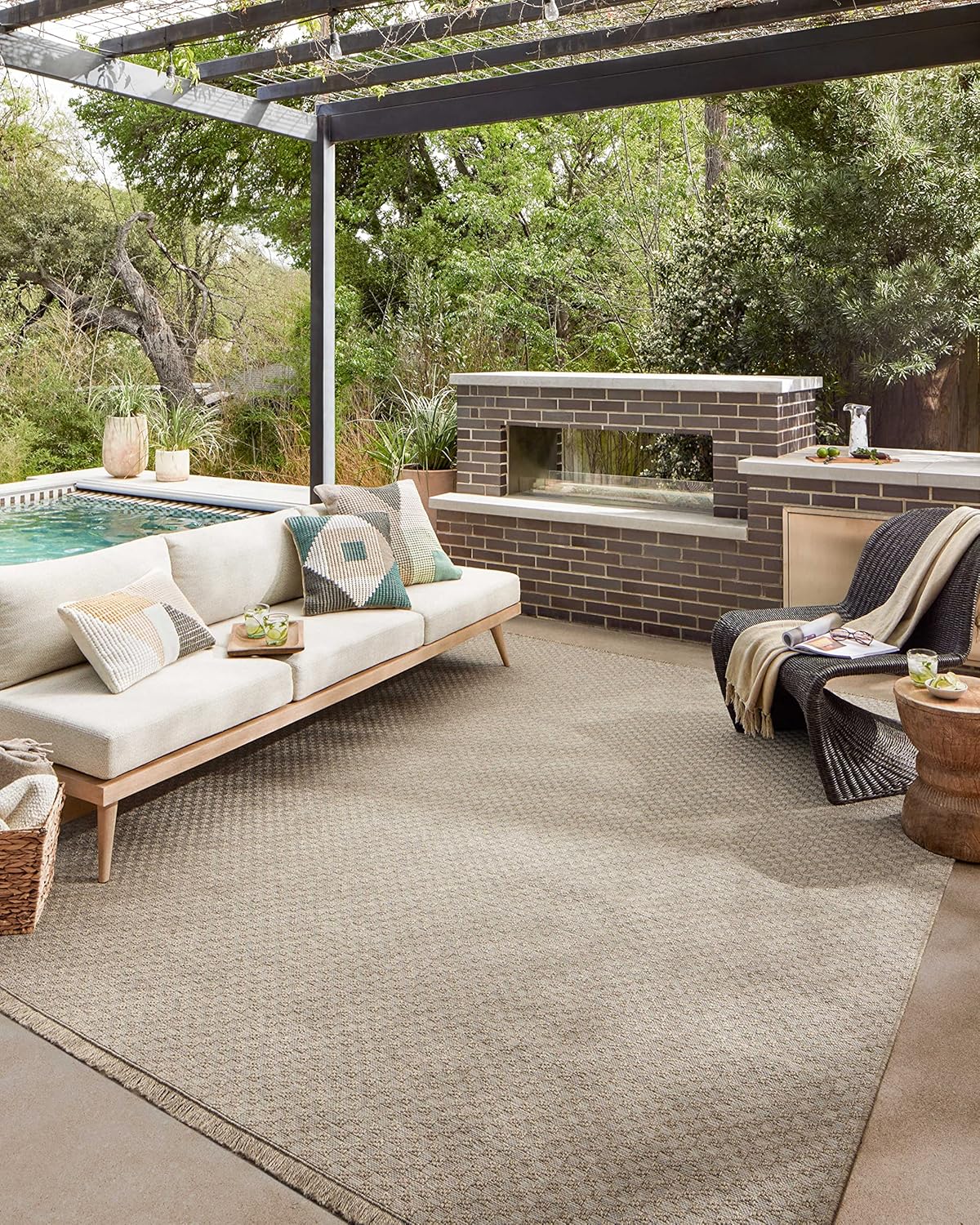 Loloi Dawn Collection Indoor/Outdoor DAW-02 Tan 7'-8" x 10' Area Rug